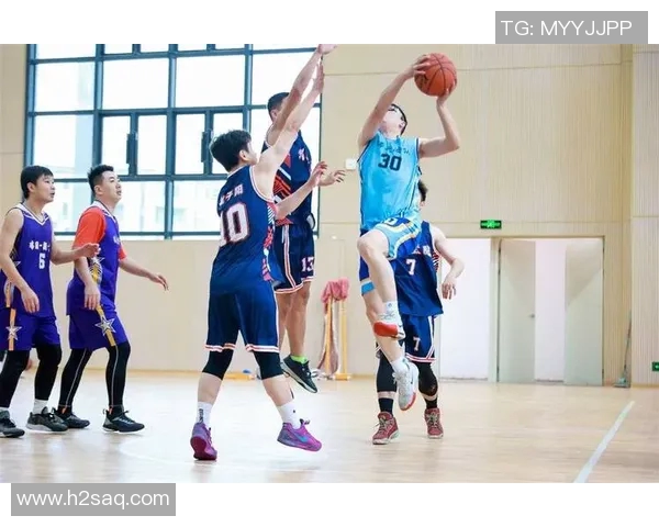 武汉篮球队心理素质强劲跻身全国第三名展现团队精神与竞技实力