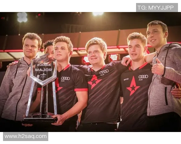 聚焦CSGORNG战队在比赛中速度与策略的完美结合探讨